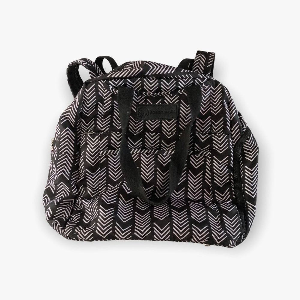 Sarah Wells Kelly Breast Pump Bag Black and White EUC Chevron Backpack
